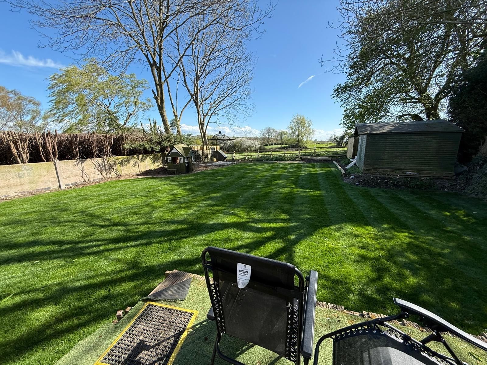 Lawns to Leaves